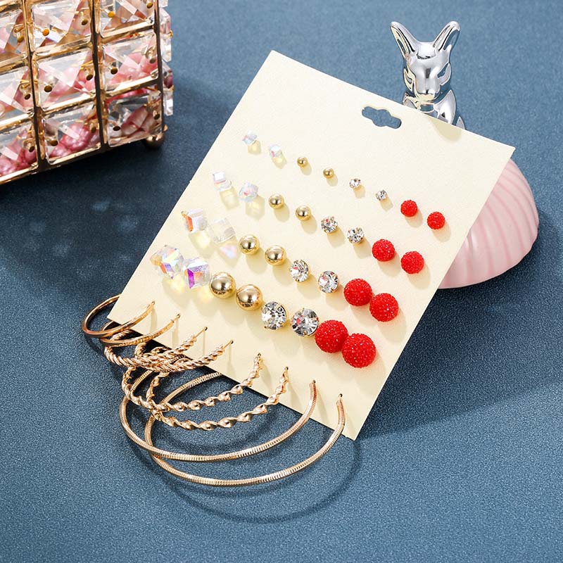 European Style Crystal Earrings Studs Different Size Circle Earrings Hoop Sets Magic Cube Ear Pins For Party Decoration, Golden;silver
European Style Crystal Earrings Studs Different Size Circle Earrings Hoop Sets Magic Cube Ear Pins For Party Decoration, Golden;silver