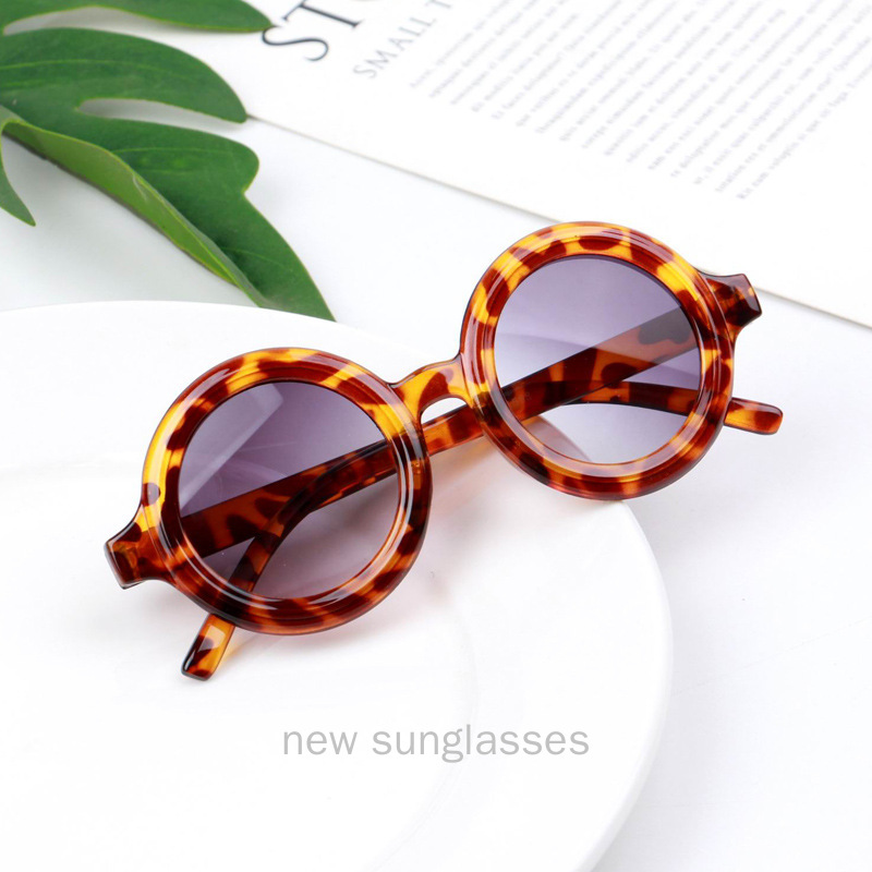 MINCL / round sunglasses 2020 new Round Child glasses girl leopard print sun glasses UV400 summer women eyewear NX
MINCL / round sunglasses 2020 new Round Child glasses girl leopard print sun glasses UV400 summer women eyewear NX