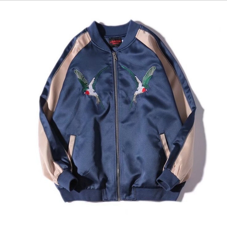 Men' Jackets Japanese Satin Sukajan Embroidery Bomber Jacket Men Yokosuka Souvenir Streetwear Hip Hop Baseball Male
Men' Jackets Japanese Satin Sukajan Embroidery Bomber Jacket Men Yokosuka Souvenir Streetwear Hip Hop Baseball Male