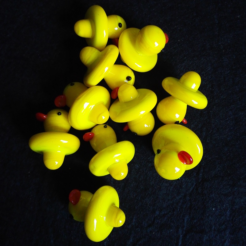 Wholesale Duck UFO Carb Cap Solid Colored Glass Yellow Duck Dome 24mm for 4mm Thermal P Quartz Banger Nails Water Pipe Bongs In Stock
Wholesale Duck UFO Carb Cap Solid Colored Glass Yellow Duck Dome 24mm for 4mm Thermal P Quartz Banger Nails Water Pipe Bongs In Stock