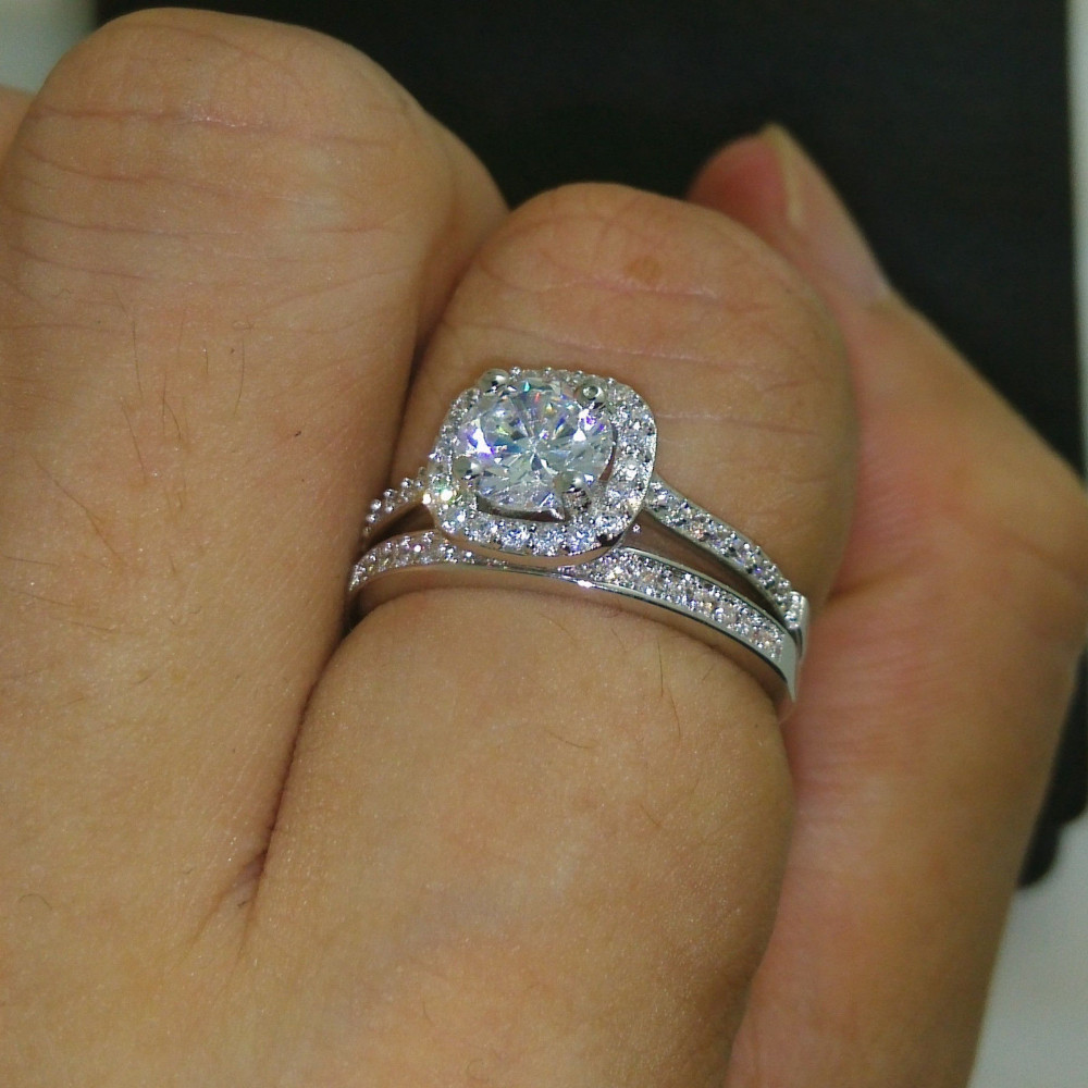 Hot Sale Luxury Jewelry Couple Rings 925 Sterling Silver Round Cut White Topaz CZ Diamond Women Wedding Engagement Band Bridal Ring Set Gift