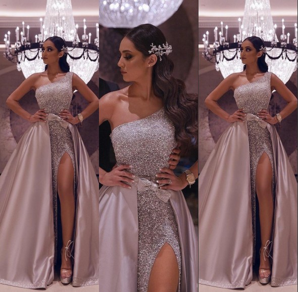 2020 New Luxurious Sequined Lace Prom Dresses Arabic One Shoulder Sleeveless Bow High Split Detachable Train Overskirts Party Evening Gowns, Fuchsia
2020 New Luxurious Sequined Lace Prom Dresses Arabic One Shoulder Sleeveless Bow High Split Detachable Train Overskirts Party Evening Gowns, Fuchsia