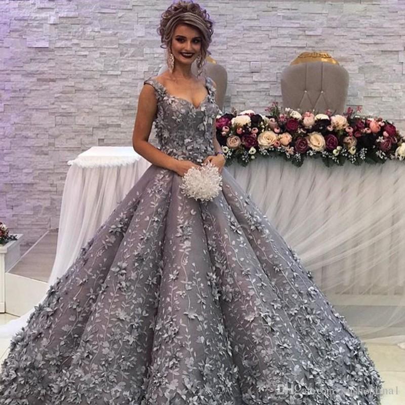 Grey Princess Prom Dresses Lace 3D Floral Appliqued A Line Plunging Neckline Arabic Evening Dress Custom Made Luxury Formal Party Gowns