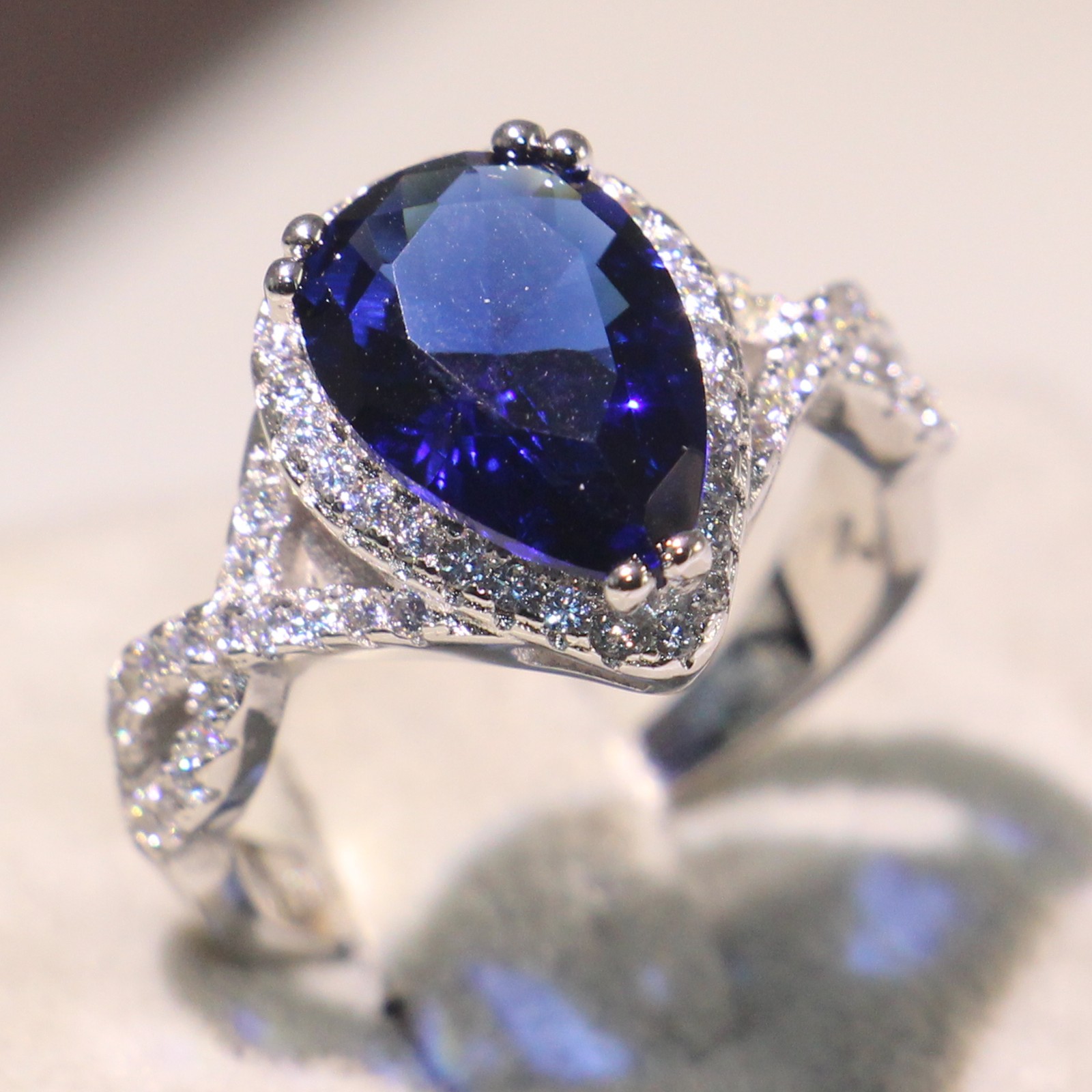 Size 5-10 Luxury Jewelry 925 Sterling Silver Pear Cut Blue Sapphire CZ Diamond Gemstones Party Promise Women Wedding Bridal Ring Gift