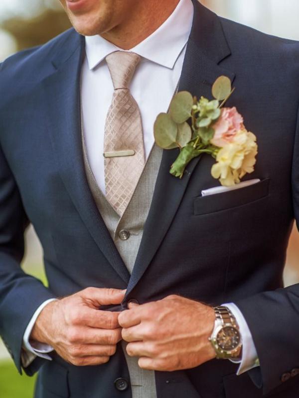 ANNIEBRITNEY Dark Blue 3 Piece Slim Men Fashion Suit Cutsom Groom Wedding Tuxedo Prom Wedding Tailor Made Men Suit With Pants
ANNIEBRITNEY Dark Blue 3 Piece Slim Men Fashion Suit Cutsom Groom Wedding Tuxedo Prom Wedding Tailor Made Men Suit With Pants