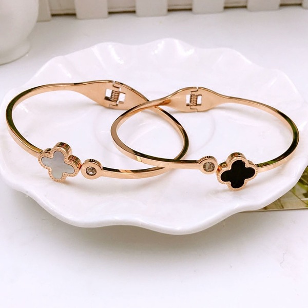 Crystal Four Leaf Clover Bracelets bangle Cuff Letter Love Charm Diamond Inspirational Jewelry for Women