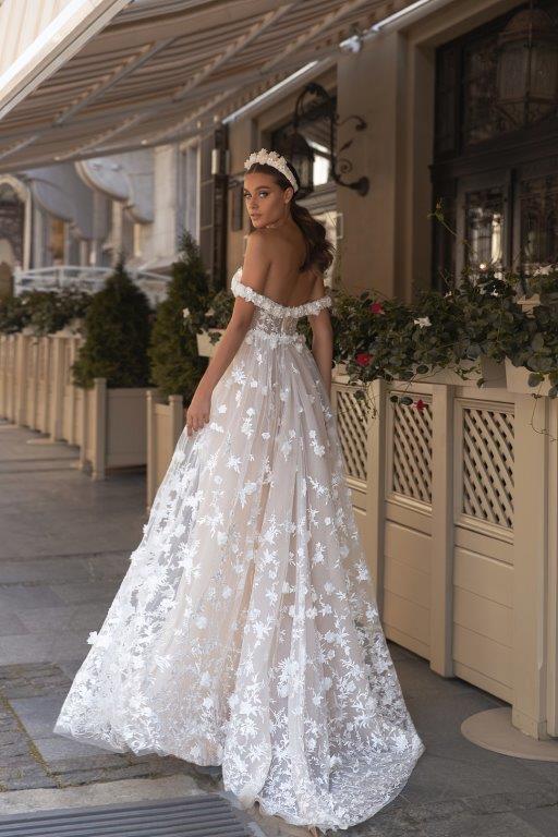 Julie Vino Designer Wedding Dresses Boho 3D Floral Appliques Beach Wedding Dress Off The Shoulder A Line Robes De Mariée