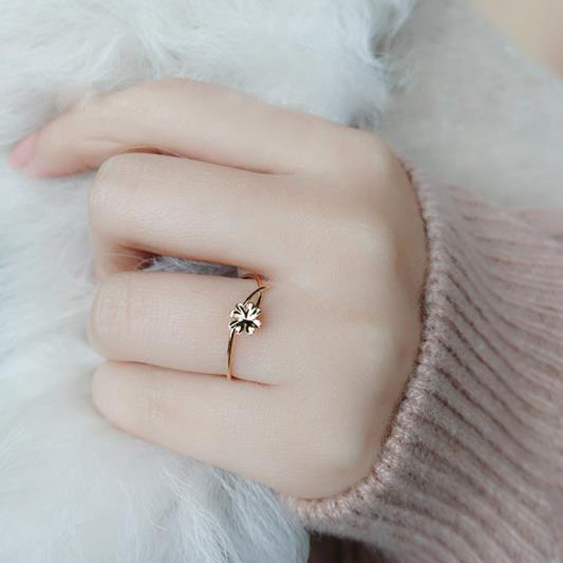 Korean Fashion Simple Sunflower Rings for Women Ladies Gold Color Plated Chrysanthemum Flower Rings Bague Party Jewelry Anillos
Korean Fashion Simple Sunflower Rings for Women Ladies Gold Color Plated Chrysanthemum Flower Rings Bague Party Jewelry Anillos