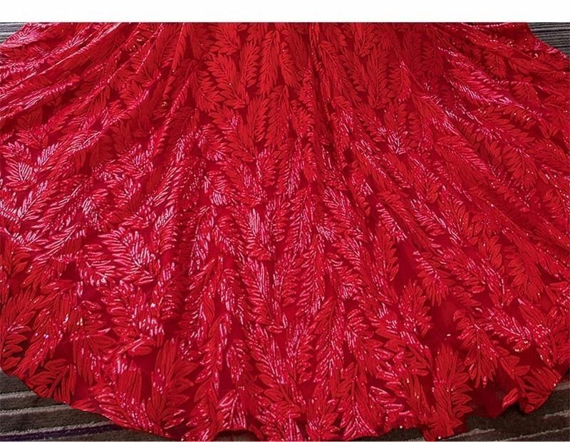 Luxurious Lace Wedding Dresses Custom Made Floor Length Off Shoulder Red Bridal Gowns Long Tail vestidos de novia