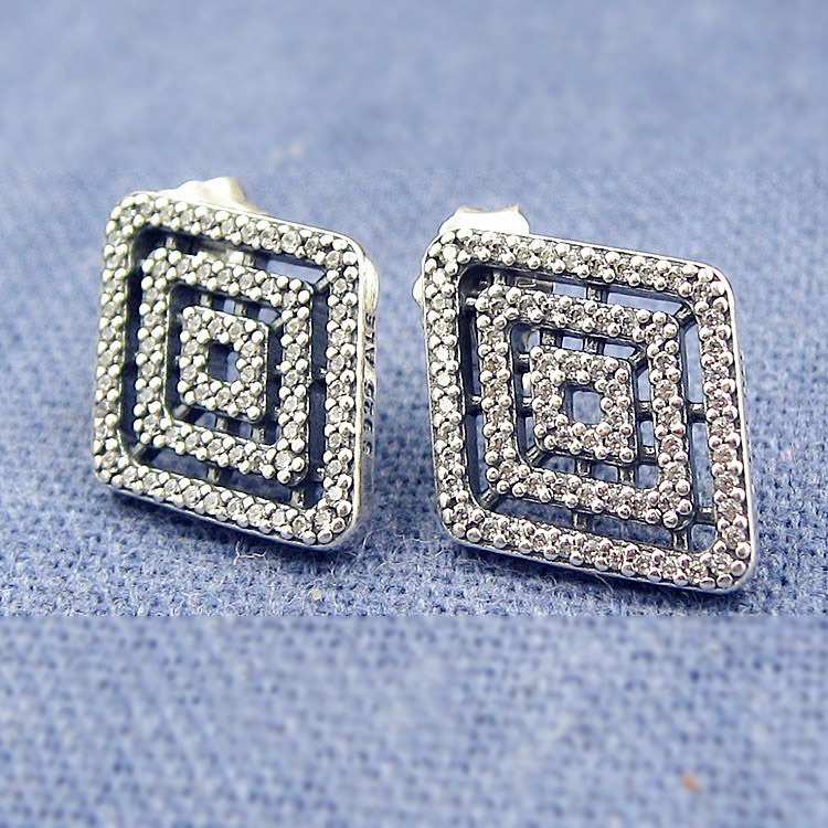 Wholesale- line stud earrings 925 sterling silver CZ diamond with original box for Pandora jewelry with original box ladies earrings
Wholesale- line stud earrings 925 sterling silver CZ diamond with original box for Pandora jewelry with original box ladies earrings