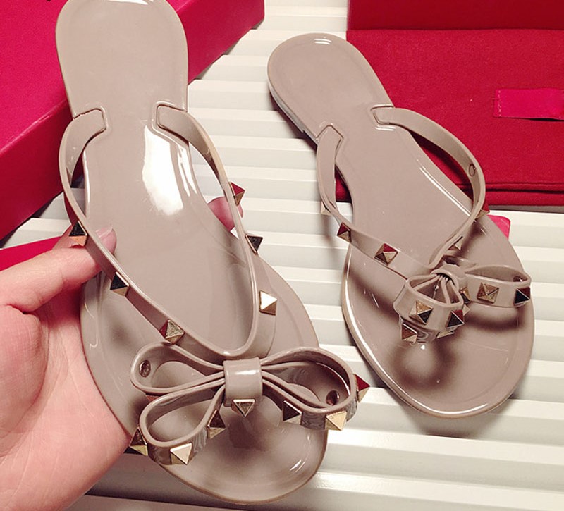 Hot Sale-2019 luxury designer Woman Summer Sandals Rivets big bowknot Flip Flops Beach Sandalias Femininas Flat Jelly Designer Sandals, Black
Hot Sale-2019 luxury designer Woman Summer Sandals Rivets big bowknot Flip Flops Beach Sandalias Femininas Flat Jelly Designer Sandals, Black