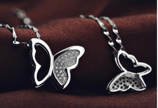 Fashion-Sterling Silver Plated Butterfly Pendant Necklace Charms Animal Bohemian Statement Crystal Pendant Jewelry For Women Christmas Gift