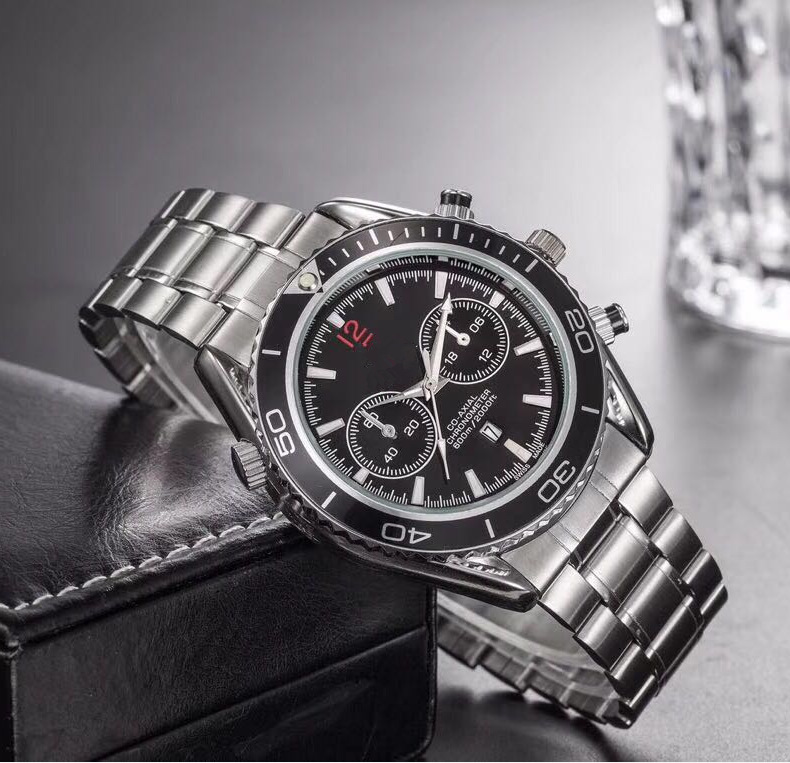 Hot stainless steel Top luxury Fashion Mens Wristwatches designer popular Quartz Watch Sports Military mens Watches reloj muje
Hot stainless steel Top luxury Fashion Mens Wristwatches designer popular Quartz Watch Sports Military mens Watches reloj muje
