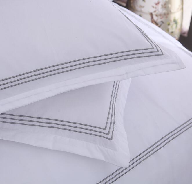 White Solid Color Bedding Set 3 Pcs Duvet Cover Set Bedcloth with Pillowcase Queen King Size