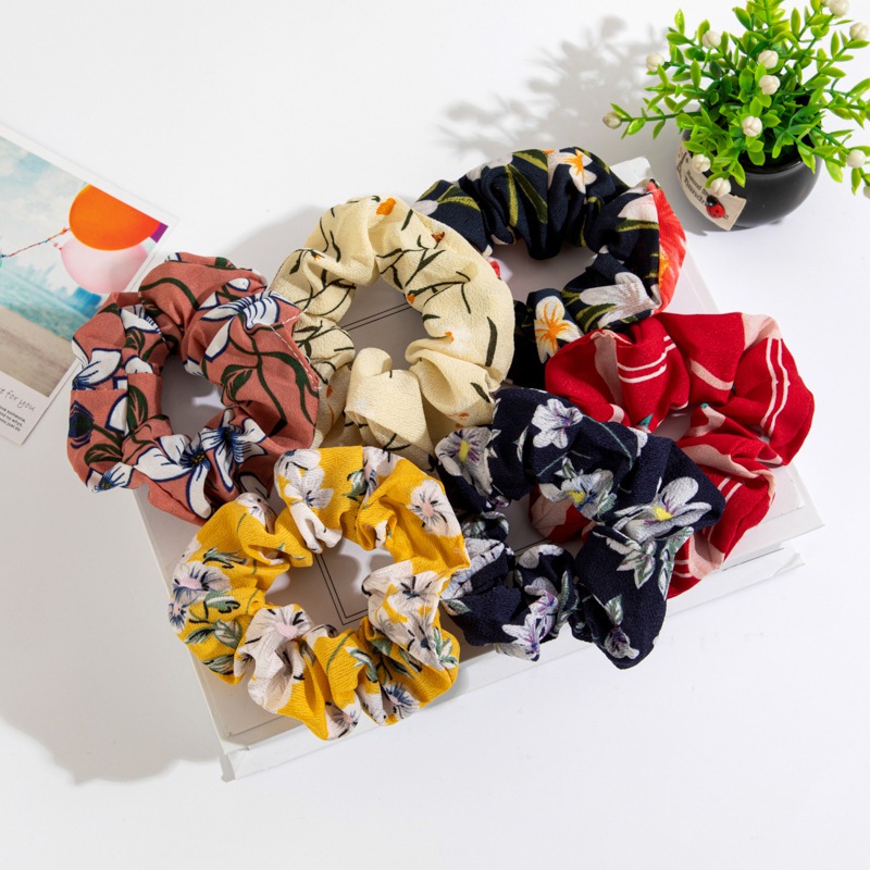 Toddler Girls Candy Color Hair Ring Multicolor Chiffon Printing Hair Bundle Large Intestine Ring Head Rope
Toddler Girls Candy Color Hair Ring Multicolor Chiffon Printing Hair Bundle Large Intestine Ring Head Rope