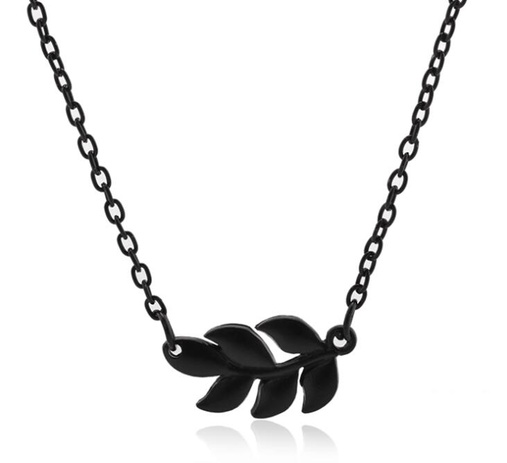 Small fresh necklace literary female necklace leaf grass pendant clavicle chain Wy449