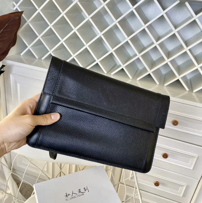 Designer- luxury handbags Women luxury best quality handbags Original leather woman designer bags Size 29X19CM
Designer- luxury handbags Women luxury best quality handbags Original leather woman designer bags Size 29X19CM