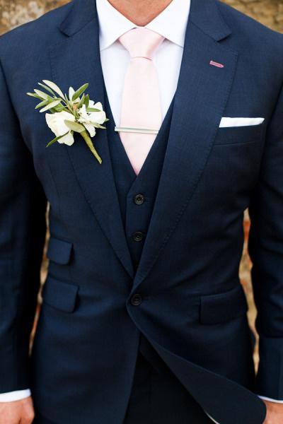2020 New Arrival Slim Fit One Button Groom Tuxedos Navy bule Bridegroom Best Man Prom Men Suits 3 Pcs(Jacket+Pants+vest+Tie, As picture
2020 New Arrival Slim Fit One Button Groom Tuxedos Navy bule Bridegroom Best Man Prom Men Suits 3 Pcs(Jacket+Pants+vest+Tie, As picture