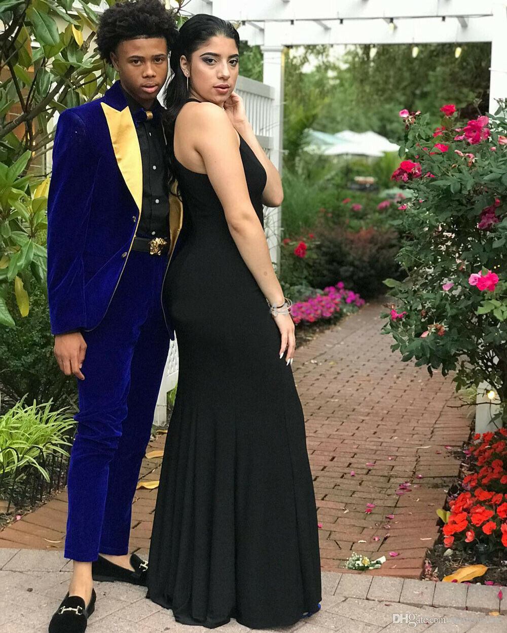 Royal Blue Velvet Mens Wedding Suits Slim Fit Two Button Gold Peaked Lapel Groom Wear Tuxedos Formal Prom Blazer Jacket (Jacket+Pants)