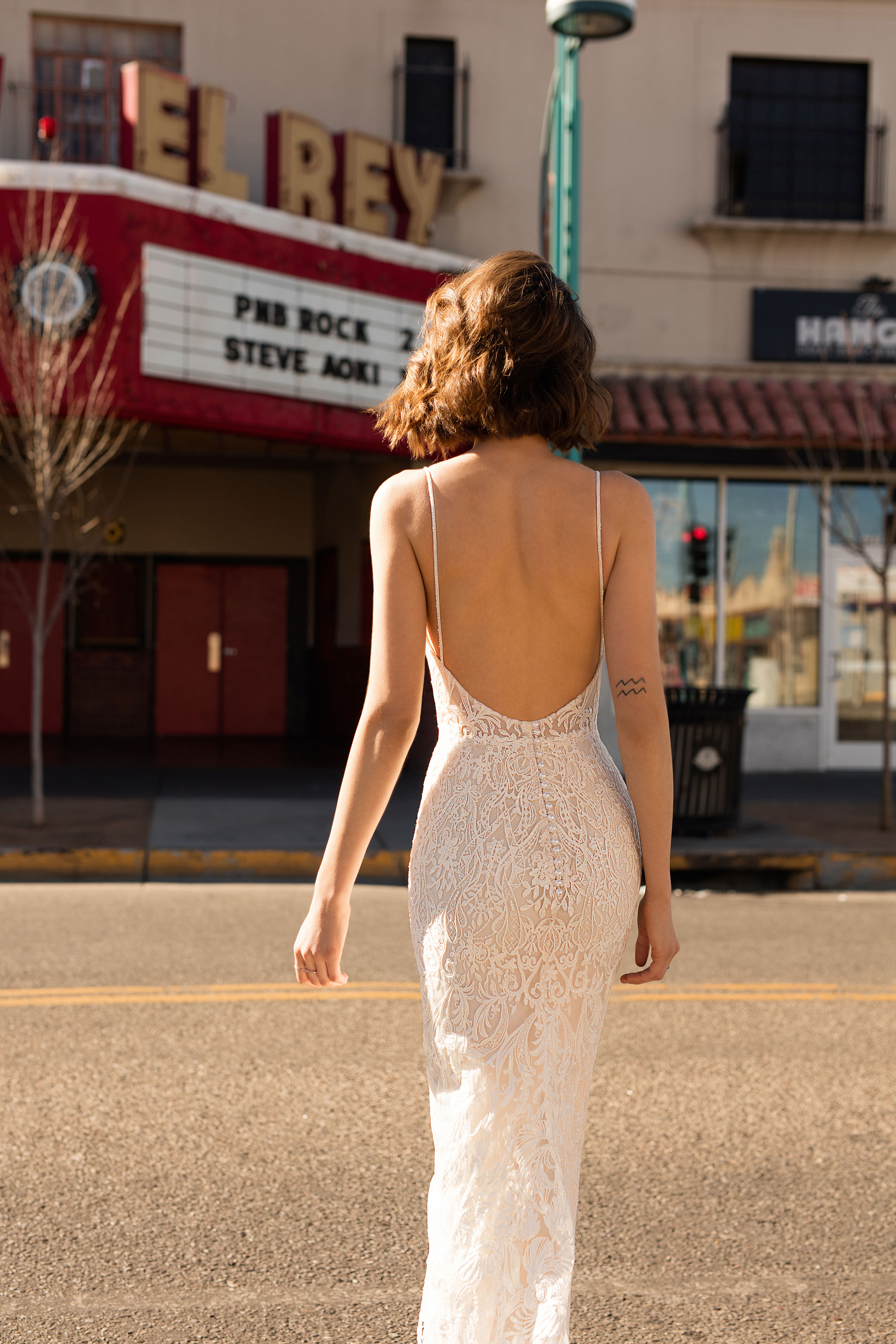 Flora 2019 Mermaid Wedding Dresses Spaghetti Straps Lace Backless Boho Bridal Gowns Sweep Length Sexy Beach Wedding Dress