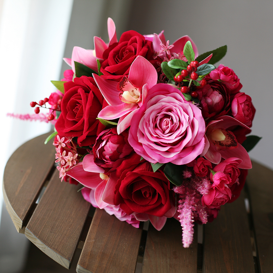 Red Rose Flower Bridal Bouquets 2020 Fuchsia Wedding Bridesmaids Decoration Artificial Bride Holding Brooch Bouquet Bride Flowers Mariage