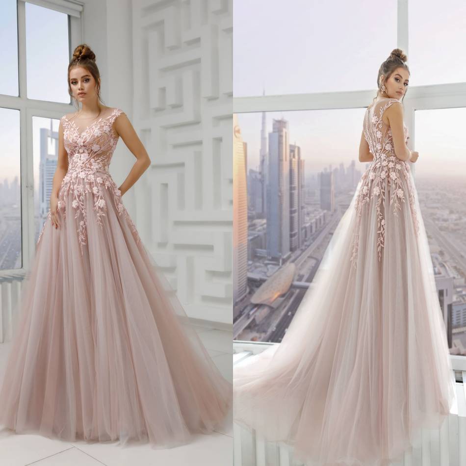 2020 Modest Beautiful Jewel Sleeveless A Line Evening Dresses Lace Applique Hand Made Flower Beaded Formal Dresses Sweep Train Party Gown
