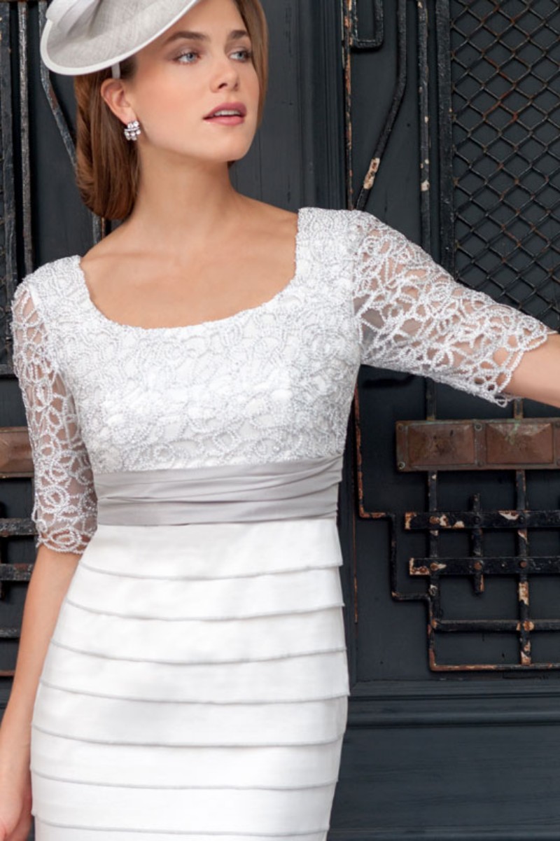 Modern Sheath Ispirato Mother of The Bride Dress Square Short Sleeve Applique Tiers Wedding Guest Dresss Knee Length Evening Gown