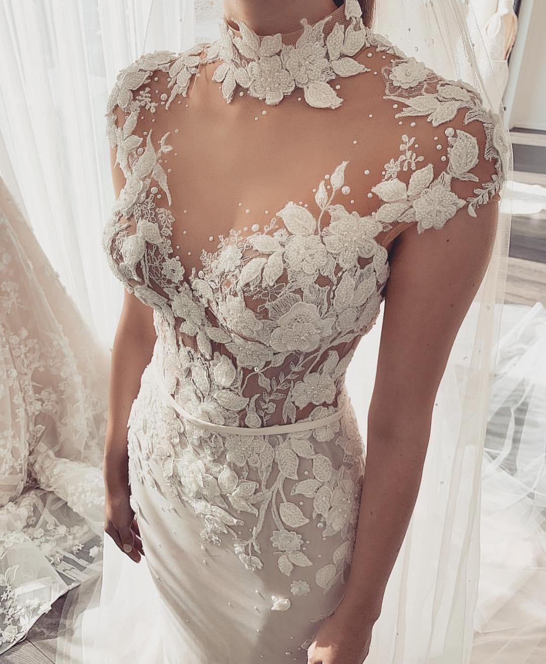 2019 High Neck Mermaid Wedding Dresses Lace 3D Floral Appliques Beads Cap Sleeve Illusion Bodice Beach Bridal Gowns Plus Size robe de mariée