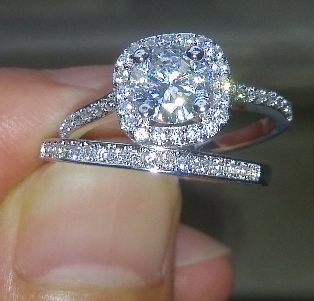 Hot Sale Luxury Jewelry Couple Rings 925 Sterling Silver Round Cut White Topaz CZ Diamond Women Wedding Engagement Band Bridal Ring Set Gift