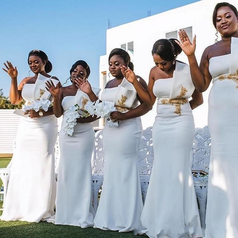 2020 Charming African Satin Mermaid Bridesmaid Dresses Plus Size Sweep Train Strapless Gold Appliqued Prom Dress Wedding Party Gowns Cheap
2020 Charming African Satin Mermaid Bridesmaid Dresses Plus Size Sweep Train Strapless Gold Appliqued Prom Dress Wedding Party Gowns Cheap