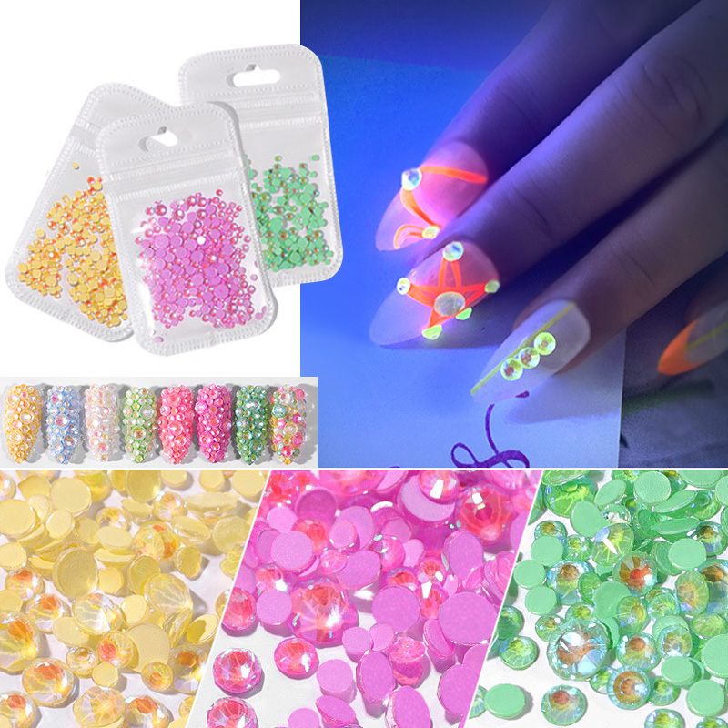 1 Bag Luminous Sparkling Rhinestone Fluorescent Colorful Mix Size 3D Nail Decoration Moon Nail Art Decoration Glow in the Dark 
1 Bag Luminous Sparkling Rhinestone Fluorescent Colorful Mix Size 3D Nail Decoration Moon Nail Art Decoration Glow in the Dark