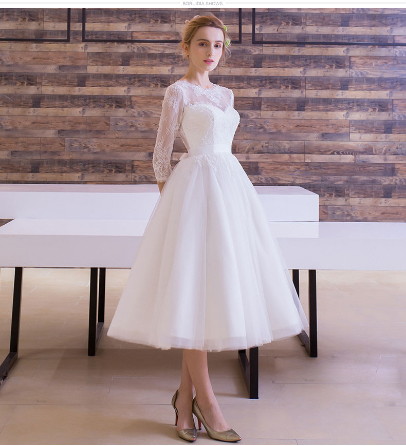 Knee Length Sheer Lace Wedding Dress 3/4 Long Sleeve Short Beach Lace Wedding Dresses Empire Backless Tulle New Fashion Summer Bridal Gowns