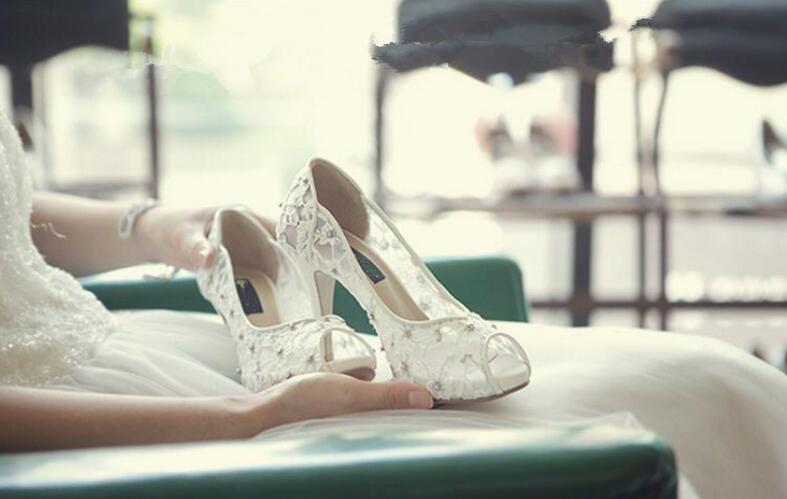 Bling Bling Flowers Wedding Shoes Sexy Bridal Dress High Heels Shoes Peep Toe White Lace Crystal Hand Crafted Women Prom Party Pumps F02