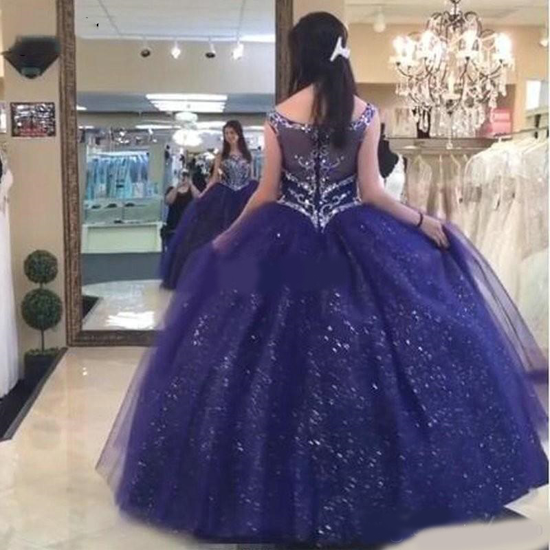 Sparkly Ball Gown Quinceanera Dresses Bateau Sweep Train Crystal Beads Formal Prom Party Gowns for Sweet 15 vestidos de quinceañera