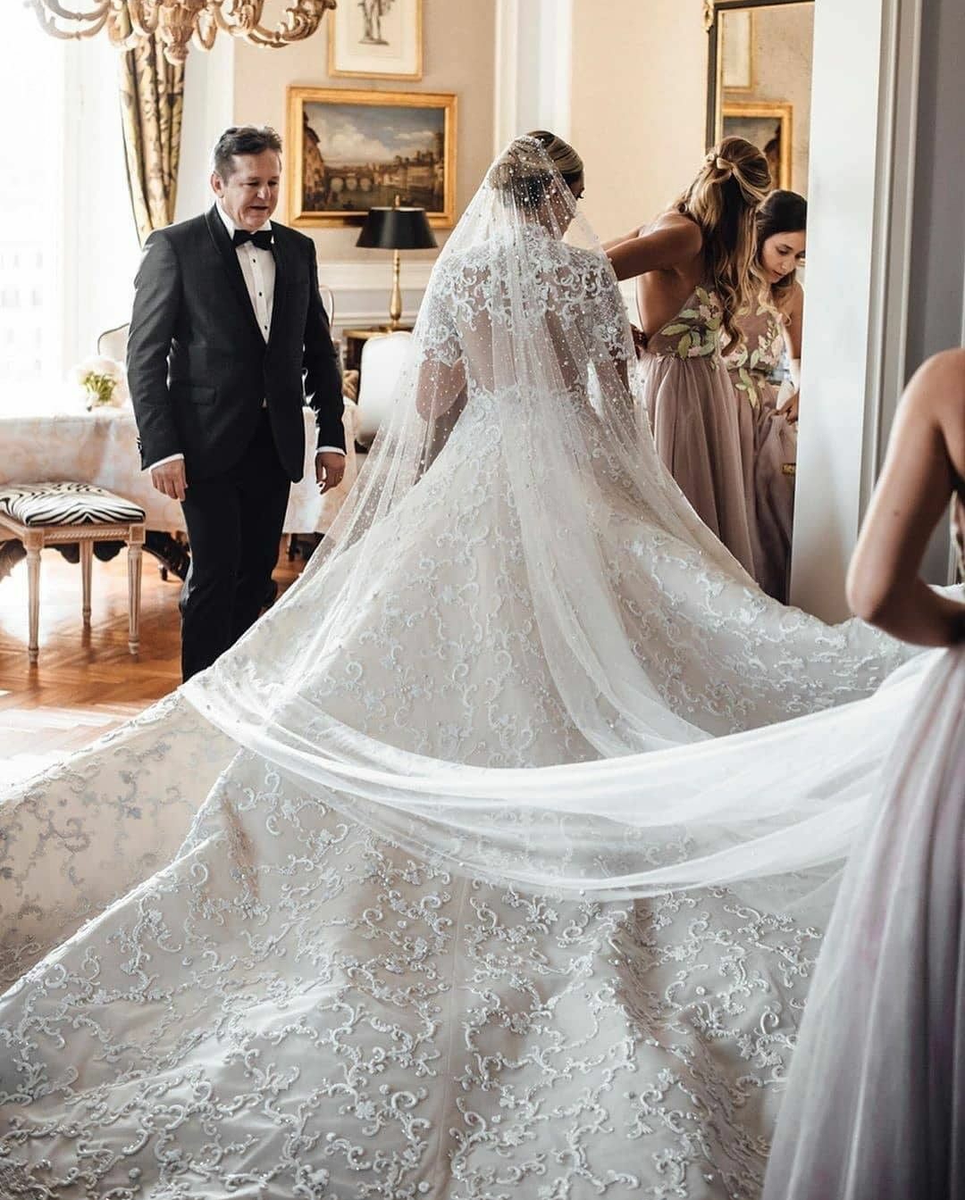 High Collar Lace Dresses Ruffles Long Train Short Sleeves Country Wedding Gowns Buttons Back Beaded Robe De Mariee