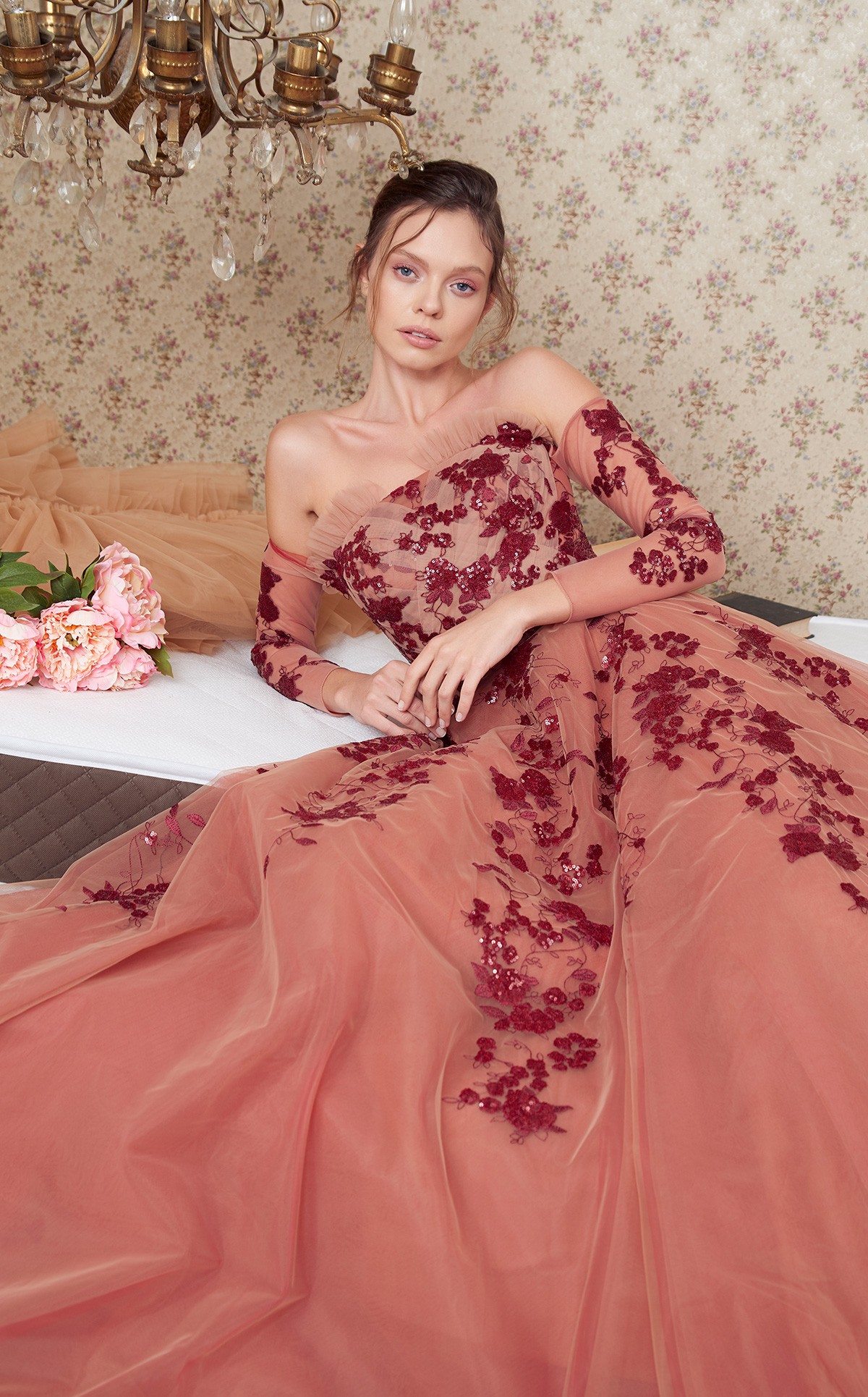 Modest Customized A Line Evening Dresses Off Shoulder Long Sleeve Sequins Applique Prom Dress Tulle Lace Floor Length Formal Bridesmaid Gown