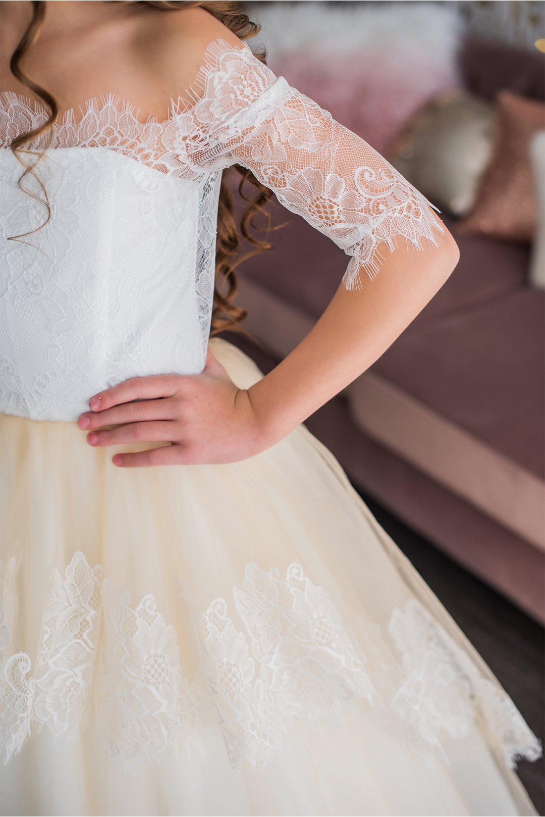 Modern Ball Gown Flower Girl Dress Off Shoulder Long Sleeve Tulle Lace Applique Ruched Wedding Dress Floor Length Girl's Birthday Part