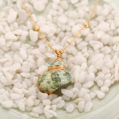 Bohemian Conch Shells Necklaces Sea Beach Shell Pendant Statement Necklace for Women Collier Femme Shell Cowrie Summer Beach Jewelry