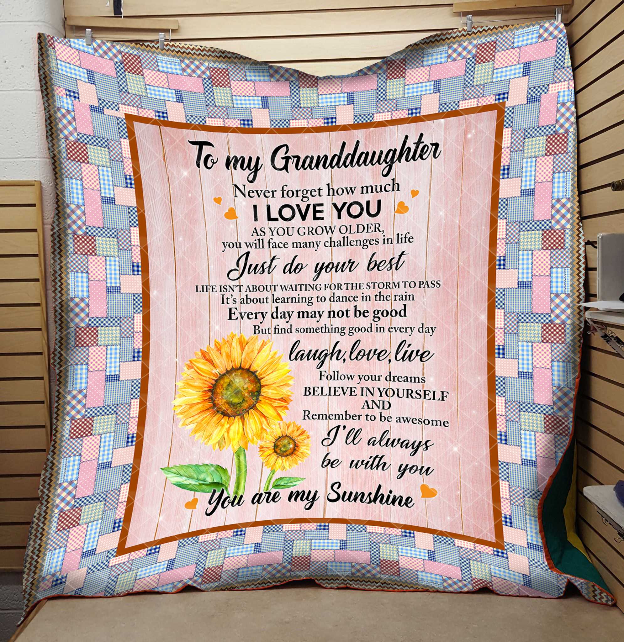 To My GrandDaughter Quilt Printed By 3d Digital Printing And Cotton Summer Cool Quilt Air Conditioner Washed By Water Factory, As pic
To My GrandDaughter Quilt Printed By 3d Digital Printing And Cotton Summer Cool Quilt Air Conditioner Washed By Water Factory, As pic
