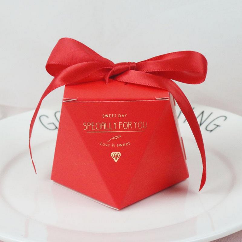 30PCS Diamond Wedding Candy Box Creative Folding Candy Packaging Wedding Supplies Employee Welfare Gift Packaging Pretty Carton
30PCS Diamond Wedding Candy Box Creative Folding Candy Packaging Wedding Supplies Employee Welfare Gift Packaging Pretty Carton
