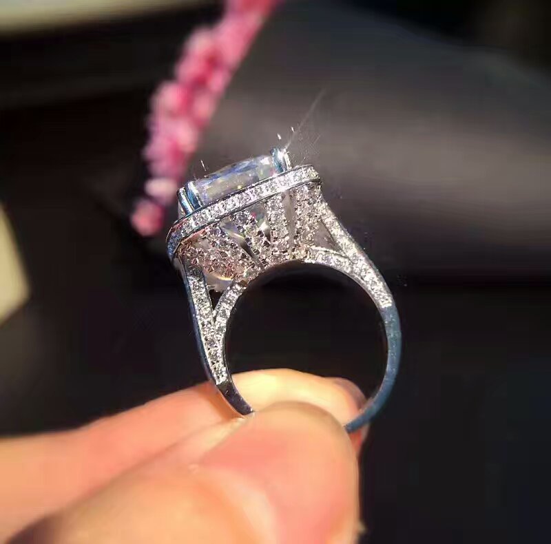 Luxury Jewelry Brand New 14KT White Gold Fill Cushion Shape Big White Topaz CZ Diamond Pave CZ Women Wedding Band Ring for Lovers' Gift