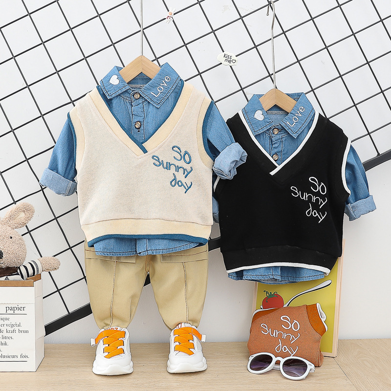 Baby boys Clothing Sets Long Sleeve Denim shirt + Pants + Knitted letter vest 3 pcs/set, See photo
Baby boys Clothing Sets Long Sleeve Denim shirt + Pants + Knitted letter vest 3 pcs/set, See photo