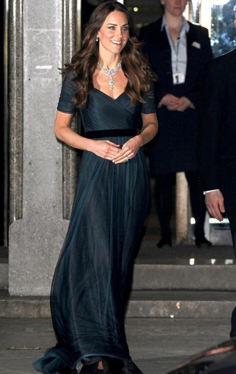 Kate Middleton A Line Celebrity Dresses Evening Dress Ink Blue Sweetheart Off Shoulder Ruched Tulle Prom Gowns with Belt