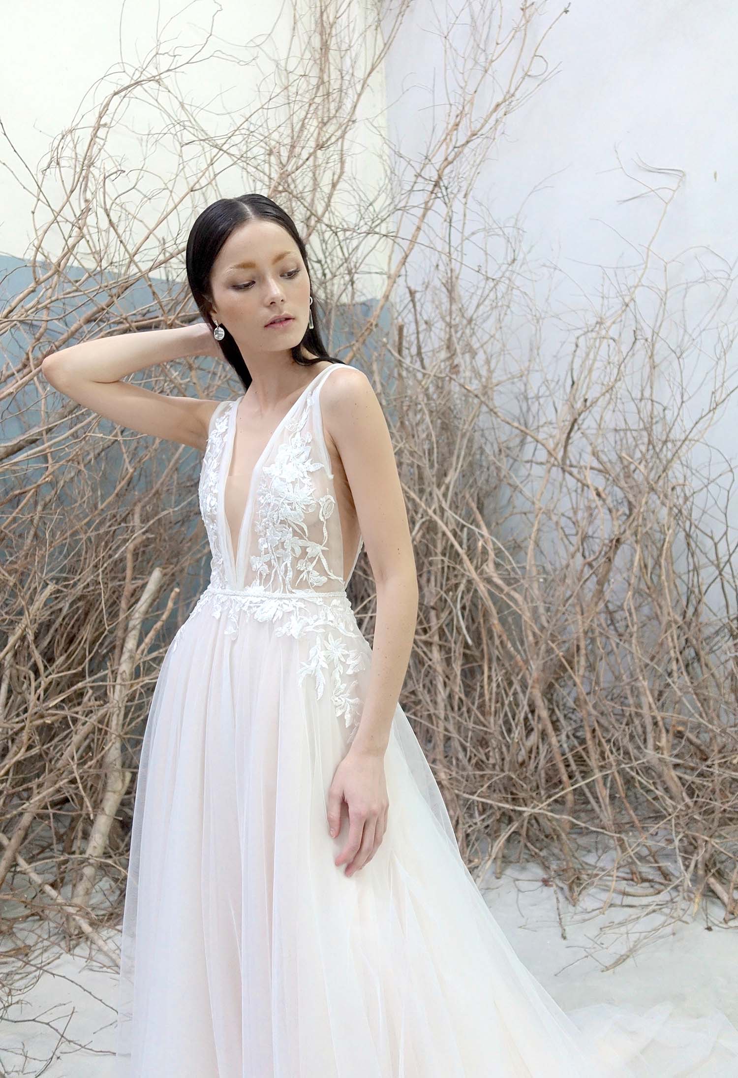 backless wedding dresses deep v neck lace a line sweep train beach wedding dress appliques elegant vestidos de novia