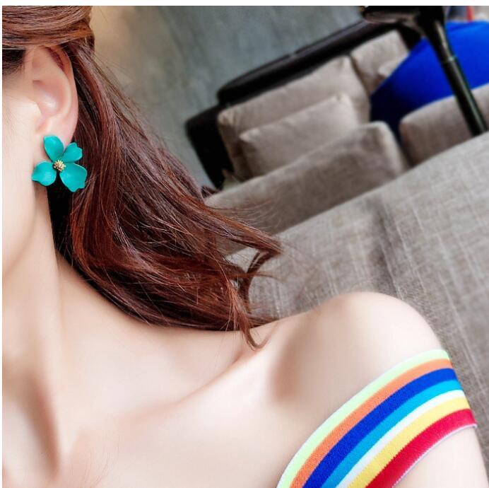 Flower Stud Earrings New Street Fashion Trends Korean Red Green Yellow Petals Joker Ear Studs Women Jewellery Wholesale