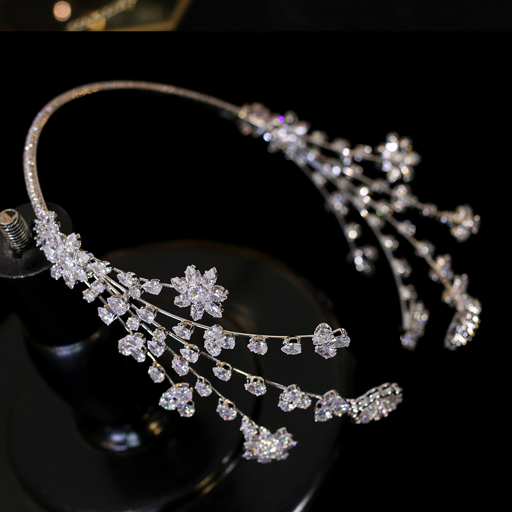 Zirconia Headdress and Wedding Crown Princess Birthday Engagement Headdress Hair Accessories Wedding Bridal Jewelry Bride Hair 
Zirconia Headdress and Wedding Crown Princess Birthday Engagement Headdress Hair Accessories Wedding Bridal Jewelry Bride Hair