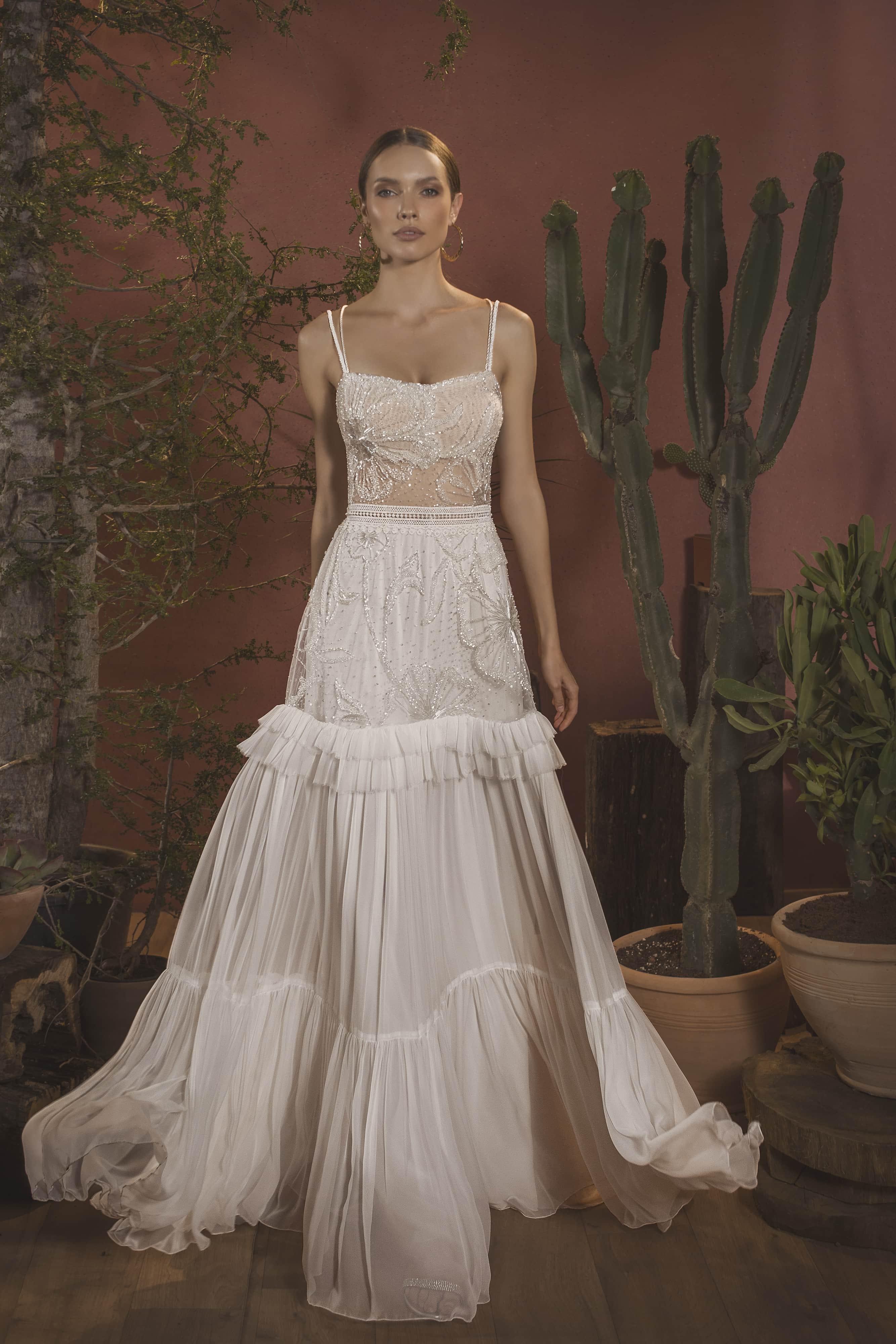 chic beading wedding dresses spaghetti neck boho appliqued bridal gowns floor length chiffon wedding dress robe de marie