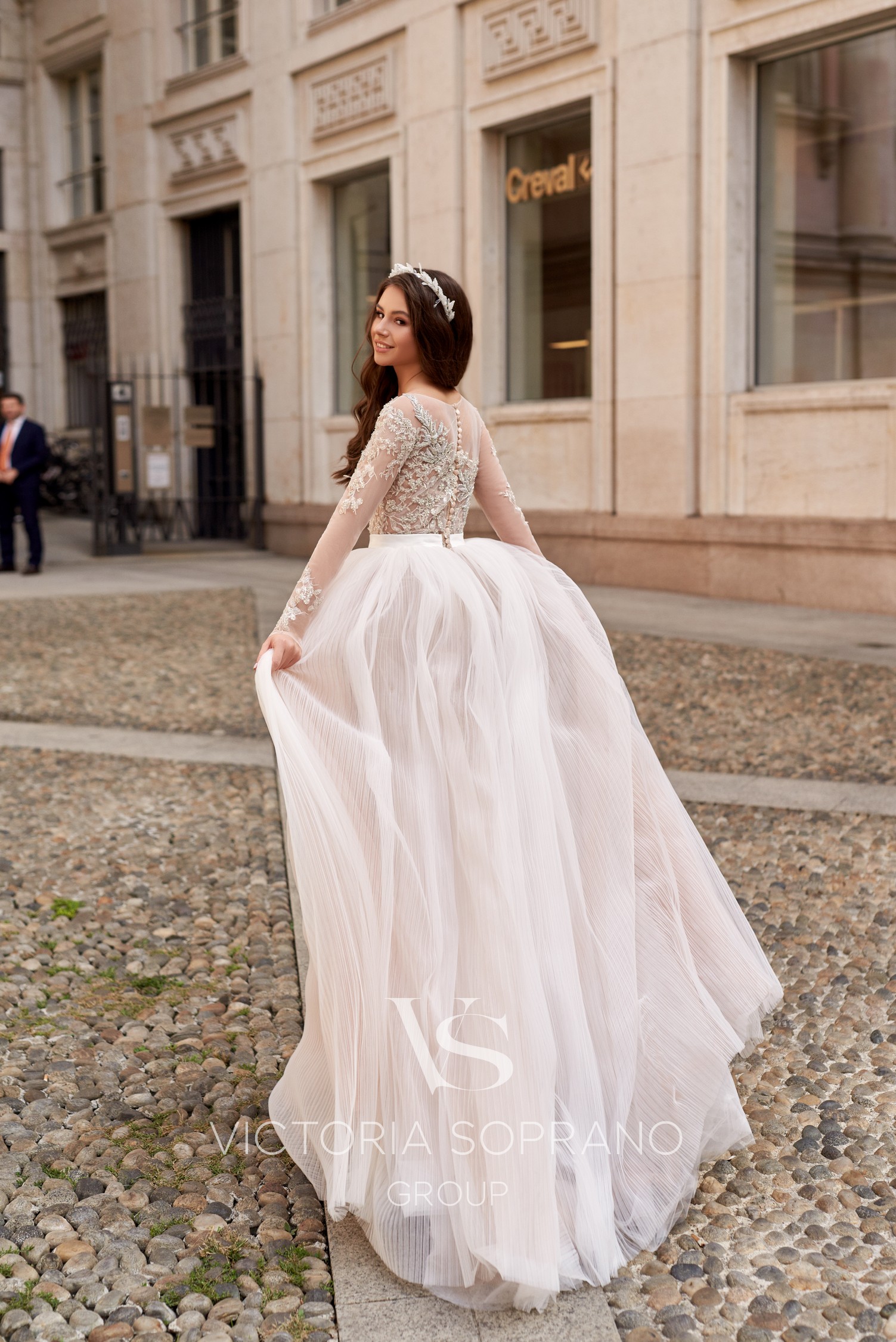 2020 Boho Wedding Dresses Beads Lace Appliques A Line Long Sleeve Wedding Dress Plus Size Illusion Robes De Mariée Bridal Wear