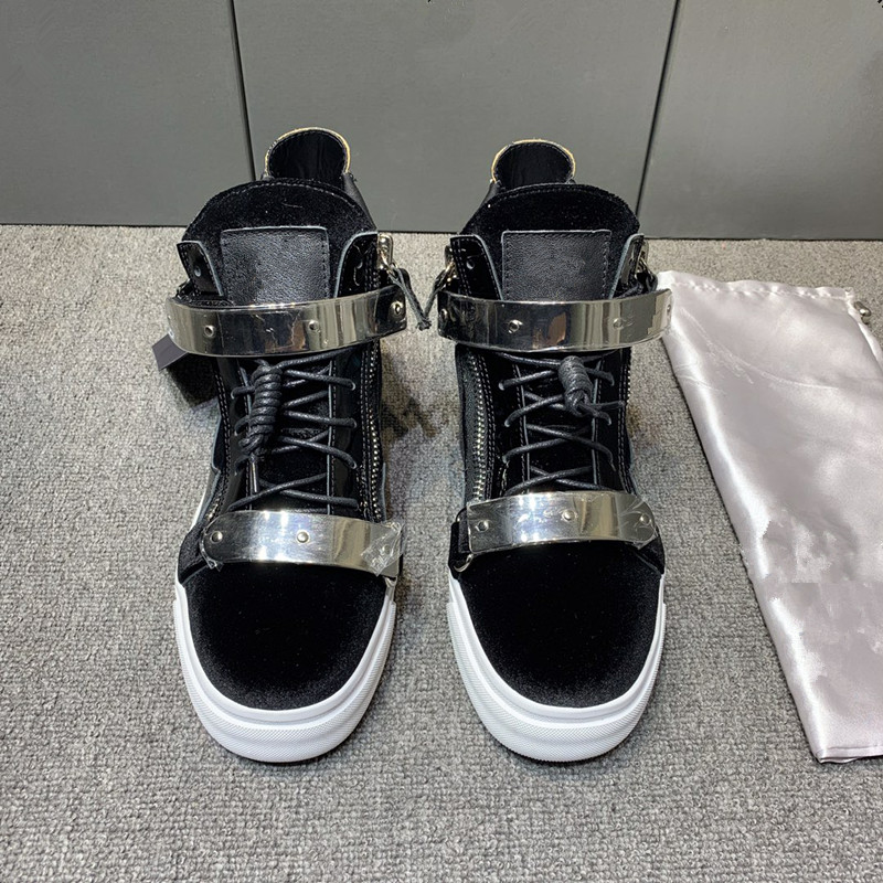 new men sneakers vintage check cotton and suede sneakers luxury designer shoes men checked canvas sneaker, Red;white
new men sneakers vintage check cotton and suede sneakers luxury designer shoes men checked canvas sneaker, Red;white