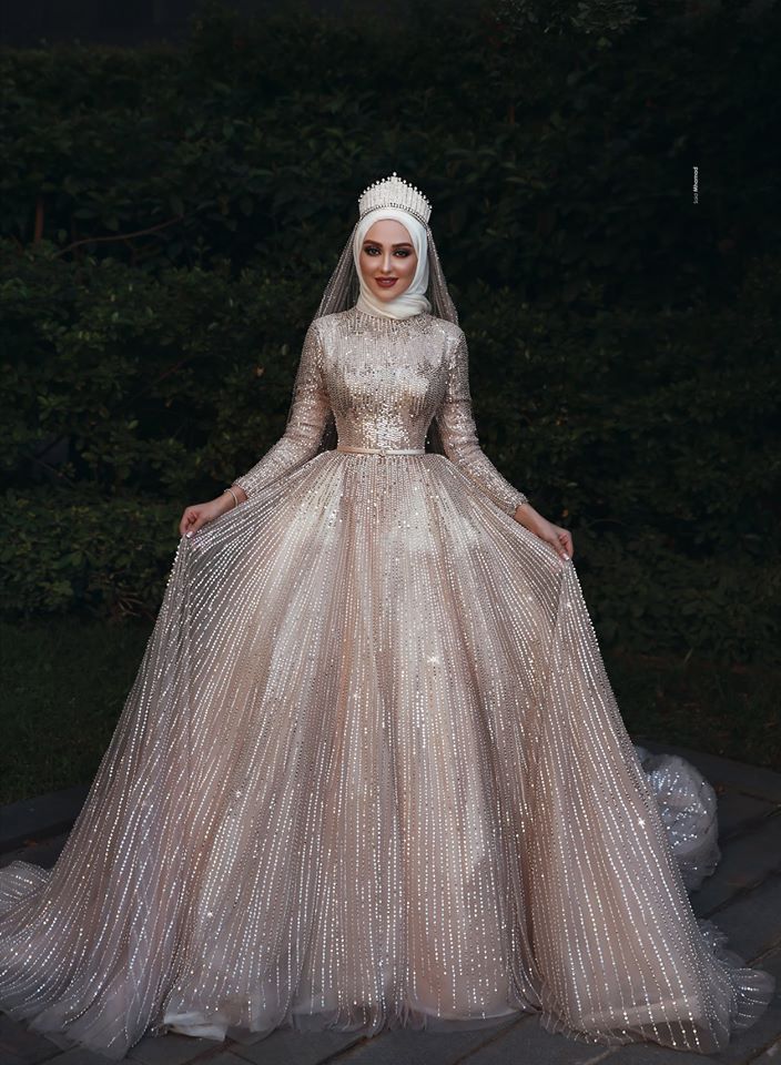 Queen Crystal Muslim Dresses High Neck Long Sleeves Bridal Gowns Beaded Sweep Train Dubai Arabic Wedding Dress With Veil